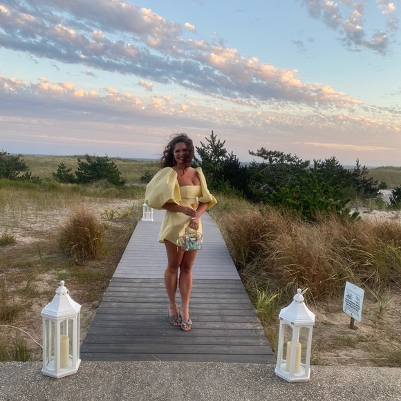 Meet your Posher, Jessica - Picture 2 of 16